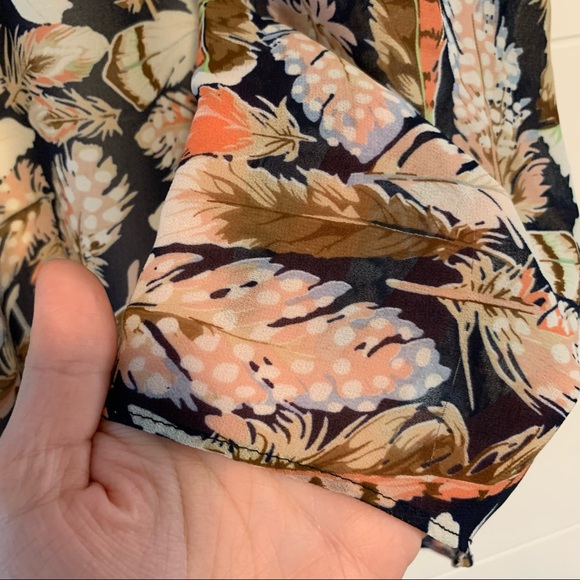 Rachael & Chloe | Feather Pattern Open Robe Top - Picture 4 of 12